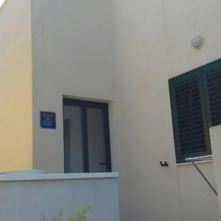 Σπίτι διακοπών Hilly House - *